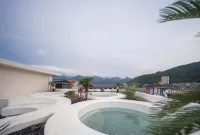 Baihao Lushanshu Homestay (Wulingyuan Mark Store) - Rooftop Pools