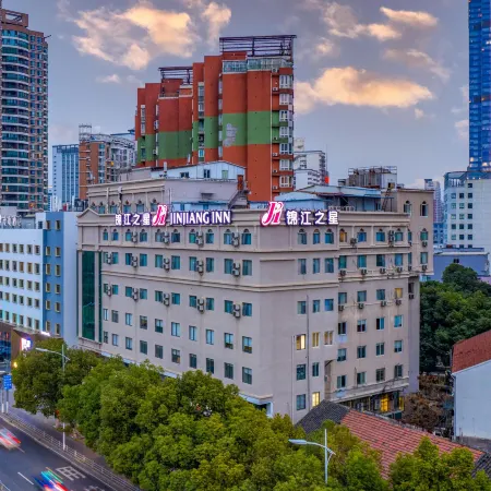 Jinjiang Inn (Wuxi Nanchang Street Sanyang Square Subway Station) Отели рядом с достопримечательностью «Си Хи Парк»