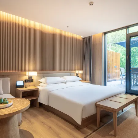 Rezen Retreat · Four Seasons Manju Hotel (Jiuzhaigou Tourist Center) Hotels in Jiuzhaigou