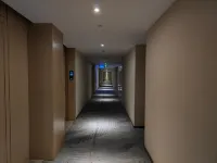 Yayi Light Luxury Hotel (Chifeng High-speed Railway Station)