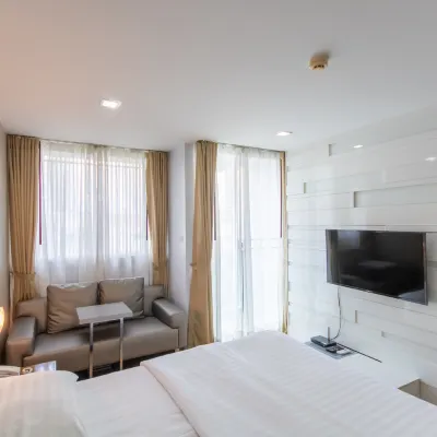 يونايتد ريزيدنس إيكاماي بانكوك Hotels near تونجلور
