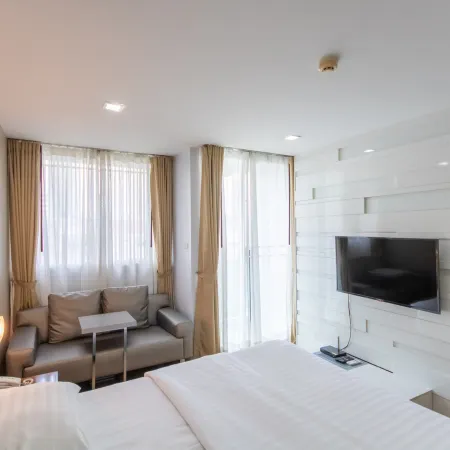 United Residence Ekamai Bangkok Отели рядом с достопримечательностью «Тхонг Лор»