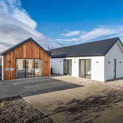 Starry Lodge Hotel Exterior