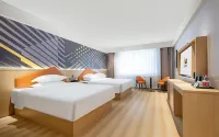 IU Hotel (Jining Liangshan Longcheng Square Branch) Hotels in Liangshan