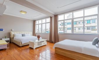 Hongrui Express Hotel