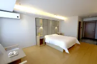 Yiren Hotel (Tongliao Railway Station People's Park) فنادق في 