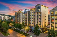Pu'er Deting Garden Hotel (Simao District Baiyun Road) Hotels near Pu'Er Tea Horse Road Seenic Spot