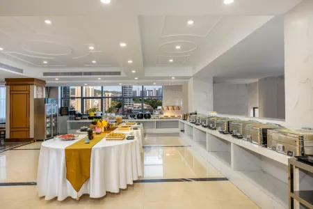 Vienna International Hontel (Maoming High-speed Railway Station Yangling Branch) Отели рядом со станцией Maoming Railway Station