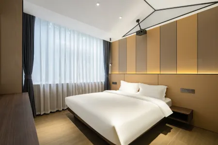 Ibu Hotel (Chongqing Jiefangbei Hongyadong Branch)