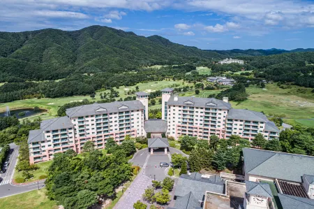 Oak Valley Resort