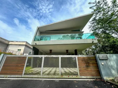Green Escape City Private Pool Haven 24 pax Hotels in Seri Kembangan
