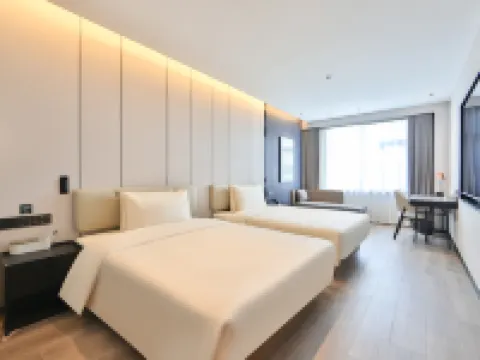 โรงแรมเอทัวร์ เอ็กซ์ สถานีรถไฟฉางชุน โรงแรมในฉางชุน