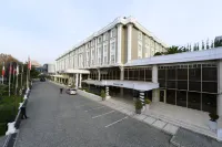 Eresin Hotels Topkapı Отели рядом с достопримечательностью «Turkish Airlines Investor Relations»