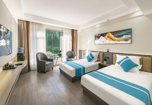 신웨이 홈스테이 (쓰구냥산 슈앙챠오거우 관광지역)