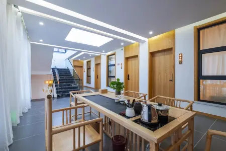 Yicaoyimu B&B (Wutaishan Scenic Area Branch) Отели рядом с достопримечательностью «Jinge Temple»