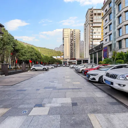 Jiange Kaibo Hotel (Jianmenguan High speed Railway Station Branch)