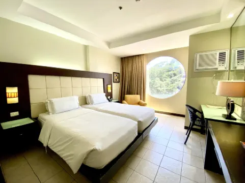 Circle Inn Hotel and Suites Bacolod