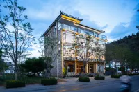 Jingyu Sunset Seaview Resort Hotel (Dali Erhai Branch) Hotel in zona Luwo Mountain Relic Site