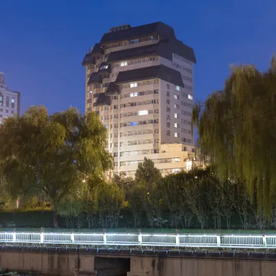 Golden Oasis Hotel Hotels near Shencang