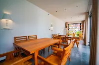Ten Mile Spring Breeze Homestay in Tekes County