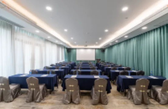 仏山康德思ホテル(康富広場)