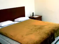 蘇臘巴亞廣場賓館 酒店