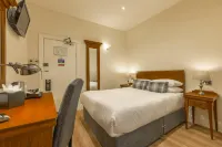 Old Waverley Hotel Hotel in zona David Hume Statua