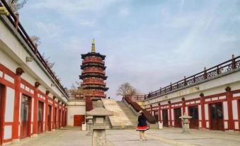 2. 구름 호텔（중위..