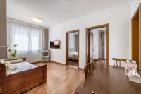 Voyager · Vacation Apartments (Naxianghai Branch)