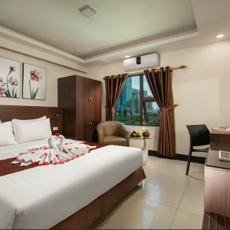 Nhan Hoa Hotel Отели рядом с достопримечательностью «Перекресток Со»