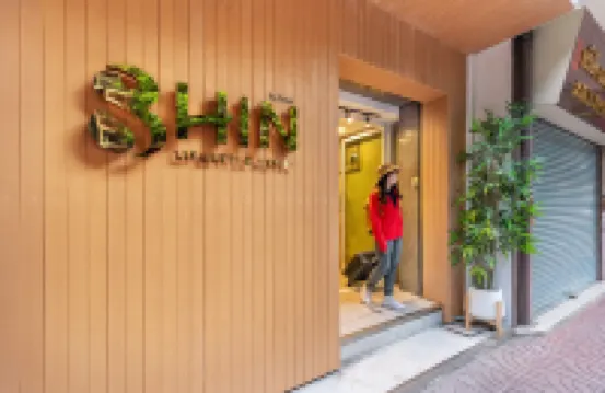 Shin Hotel Chinatown Hotels near معبد لينغ ني يي