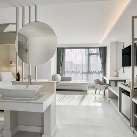 Livable Hotel Bangkok Отели рядом с достопримечательностью «Сиам»
