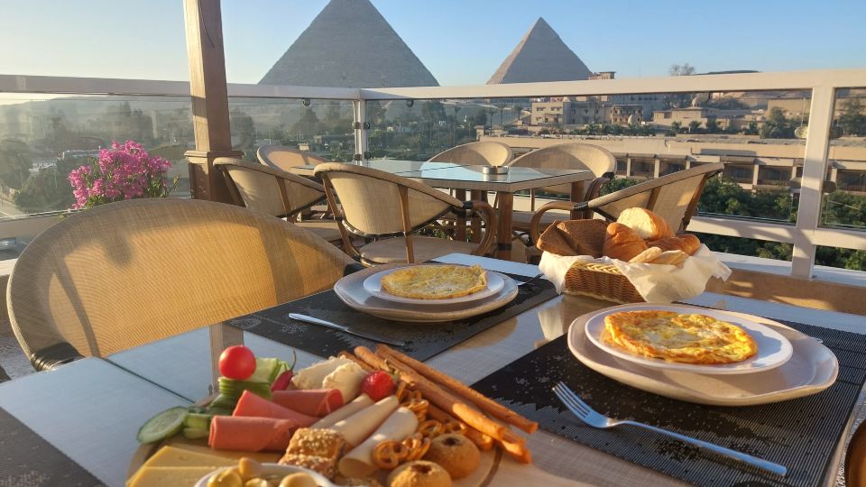 Doudou Pyramids View Hotel