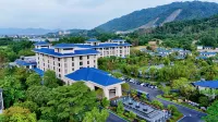 Qingyuan Fogang Senbola Squirrel Hotel