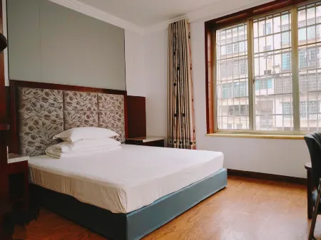 Qijiang Huadu Business Hotel