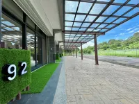 Longtan Lake Inn Hotels near Agrioz
