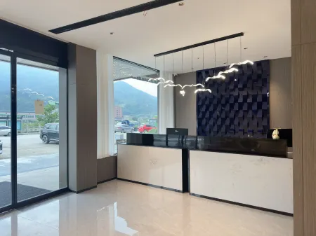 Qingtian Qiaojian Riverside Hotel Отели рядом с достопримечательностью «wen xi gu rong qun»