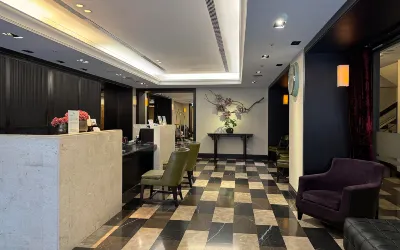 53 Hotel