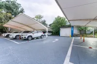 楽平南河花園ホテル（東湖公園仿古街） - 駐車場