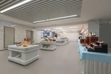 Days Hotel by Wyndham Changsha Tanmuqiao Отели рядом с достопримечательностью «Hunan Technical College of Water Resources and Hydro Power»