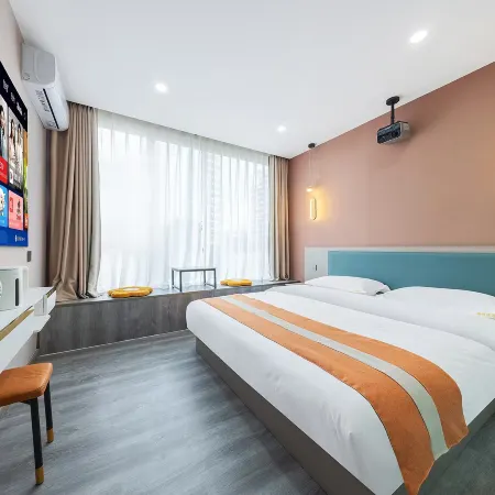 Anning Baiya Hotel (Wuyue Plaza)