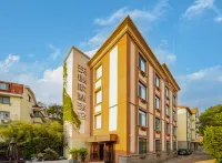 World Hotel·German-Style Villas (Qingdao Zhanqiao Xinhaoshan Subway Station) Hotels in Qingdao