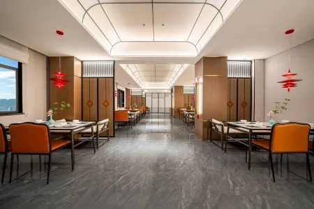Moshang Light Luxury Hotel Qujing Qilin District Branch Отели в г. Цюйцзин