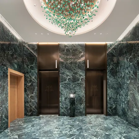The Ritz-Rton