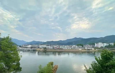 Lingjiangge Farm, She County (Xin'anjiang Landscape Gallery Scenic Area Store) Hotel in zona Shendu Port