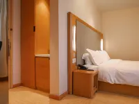 Meihao EZZI Hotel (Tianjin Youyi Road Wudadao) Hotels near Hexi