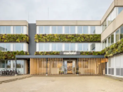 Maxhotel Amsterdam Airport Schiphol - Recently Renovated Hotels in Hoofddorp