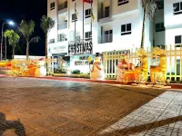 Peach Peach Home Hotels near Vinh Trang Pagoda