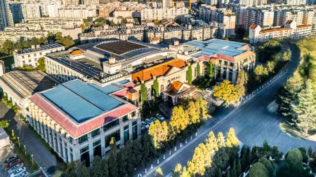 Expo Hotel Отели рядом с достопримечательностью «Southwest Forestry University Bailong Campus»