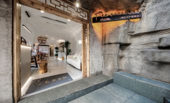 Chunxiao Mid-Levels Cave Panorama Hotel